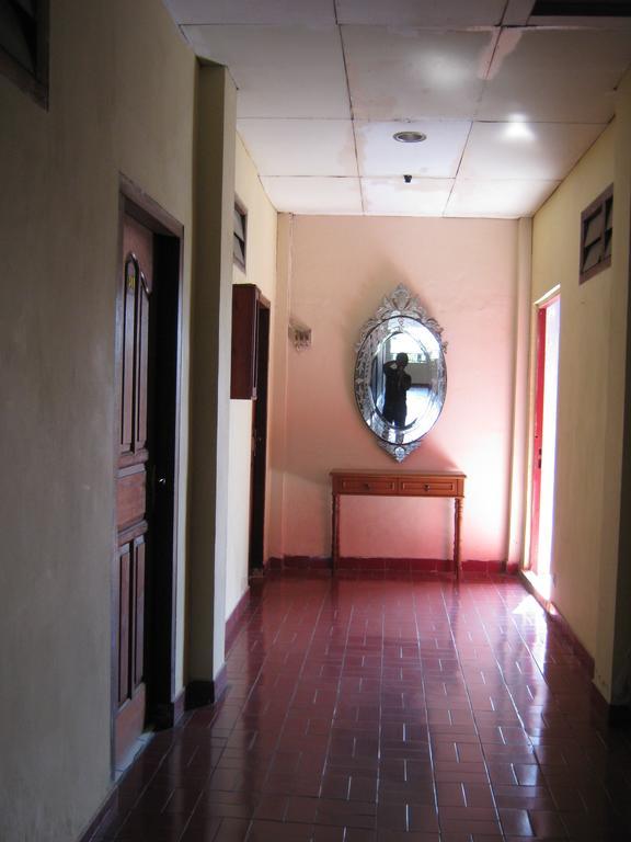 Le Paradis Hotel Palembang Buitenkant foto