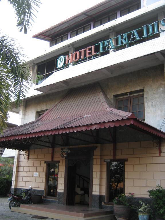 Le Paradis Hotel Palembang Buitenkant foto