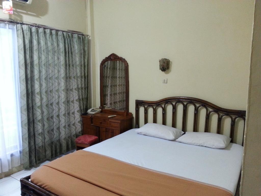 Le Paradis Hotel Palembang Buitenkant foto