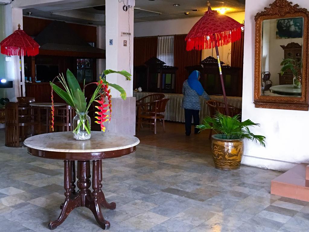 Le Paradis Hotel Palembang Buitenkant foto