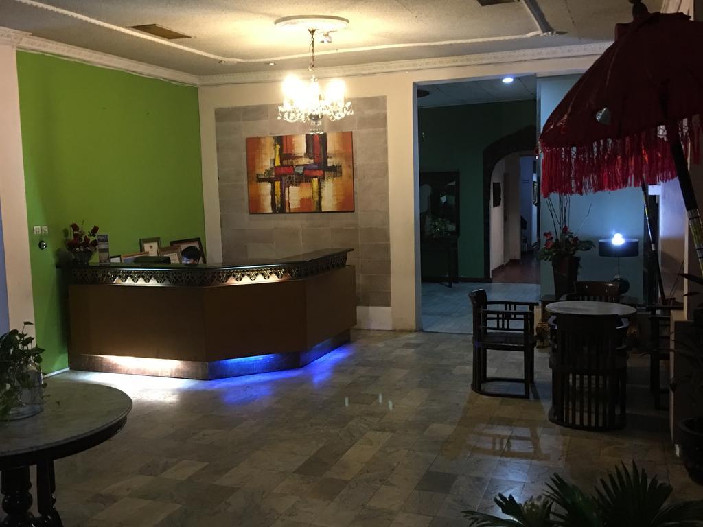 Le Paradis Hotel Palembang Buitenkant foto